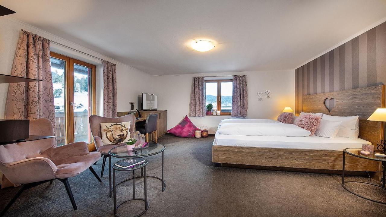 Bayern Resort Hotel - Adults Only - Mit Zugspitzblick - Eibsee-Naehe - Wellnessbereich - Naturpool Im Sommer Грайнау Экстерьер фото