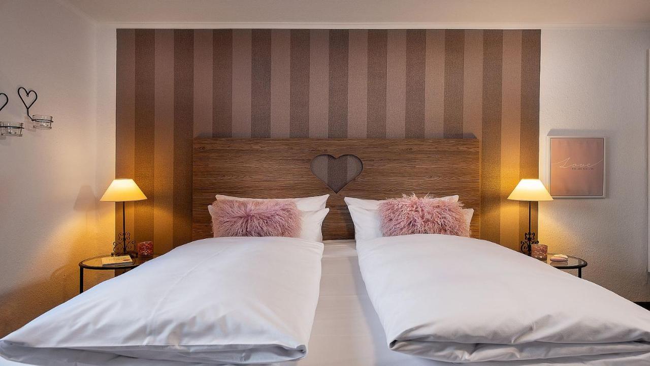 Bayern Resort Hotel - Adults Only - Mit Zugspitzblick - Eibsee-Naehe - Wellnessbereich - Naturpool Im Sommer Грайнау Экстерьер фото