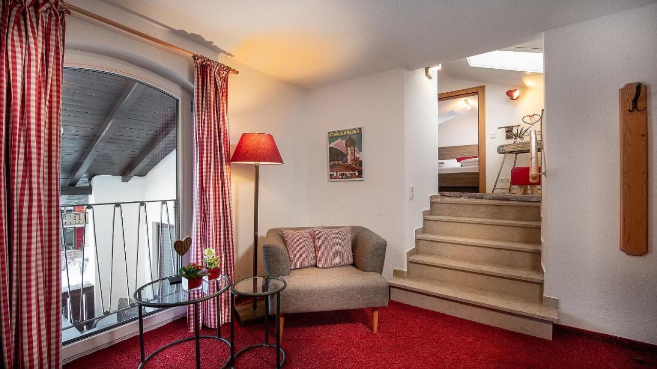 Bayern Resort Hotel - Adults Only - Mit Zugspitzblick - Eibsee-Naehe - Wellnessbereich - Naturpool Im Sommer Грайнау Экстерьер фото
